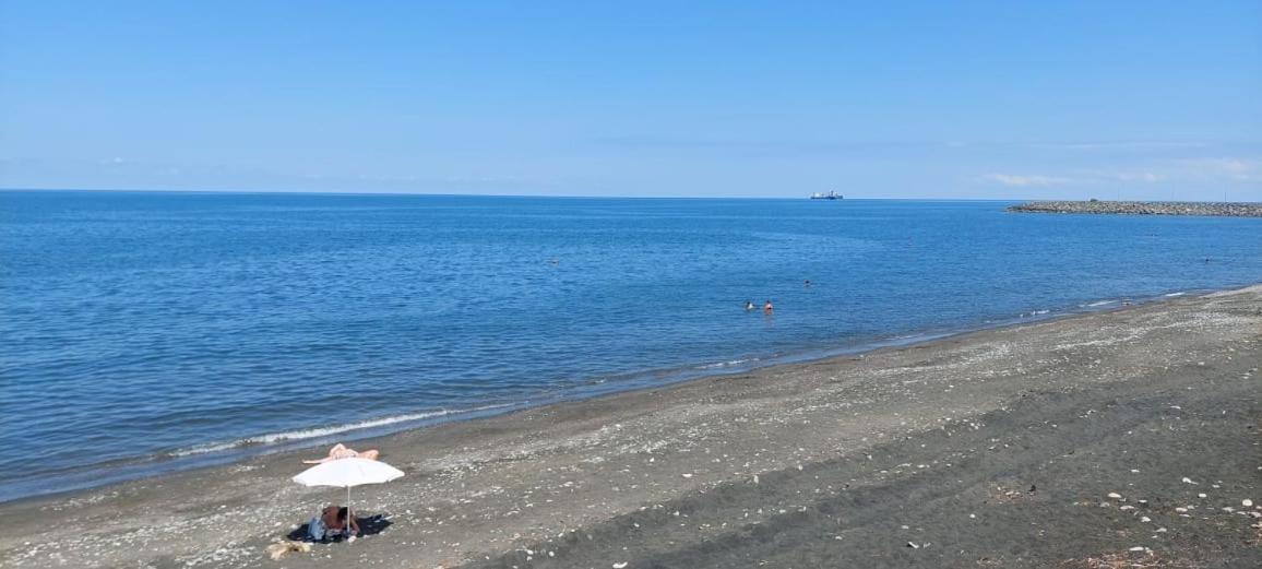 Hotel Ergo Batumi Bagian luar foto