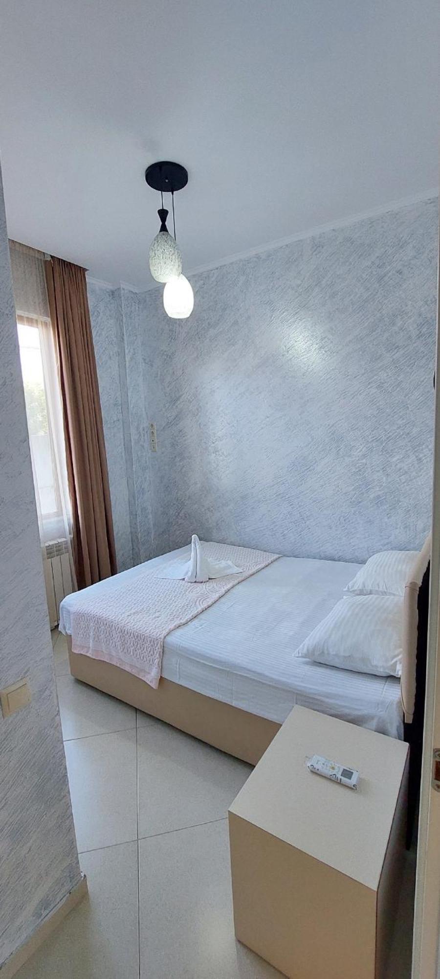 Hotel Ergo Batumi Bagian luar foto