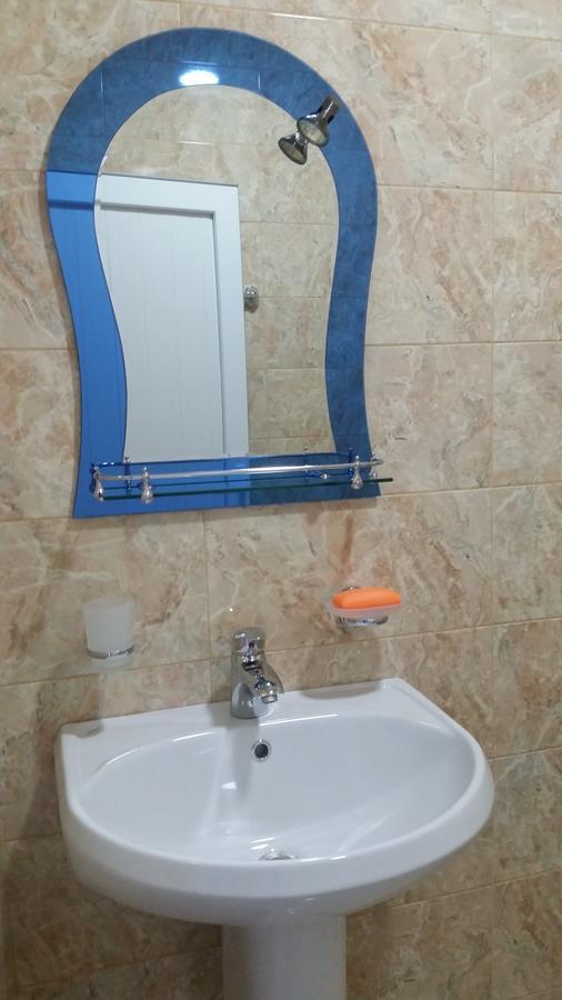 Hotel Ergo Batumi Bagian luar foto