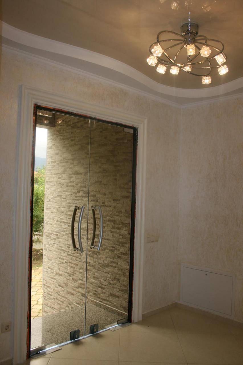 Hotel Ergo Batumi Bagian luar foto