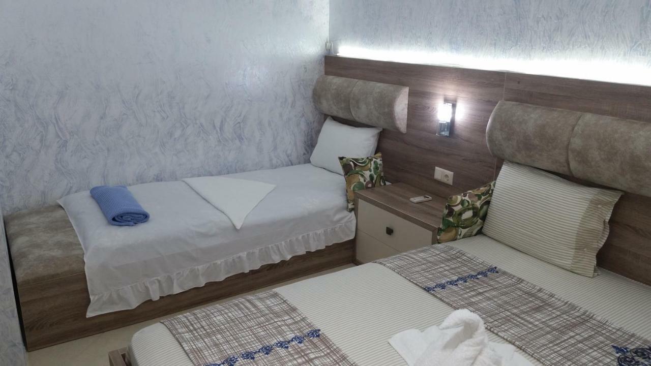 Hotel Ergo Batumi Bagian luar foto